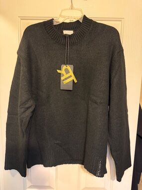 Ron Tomson sweater